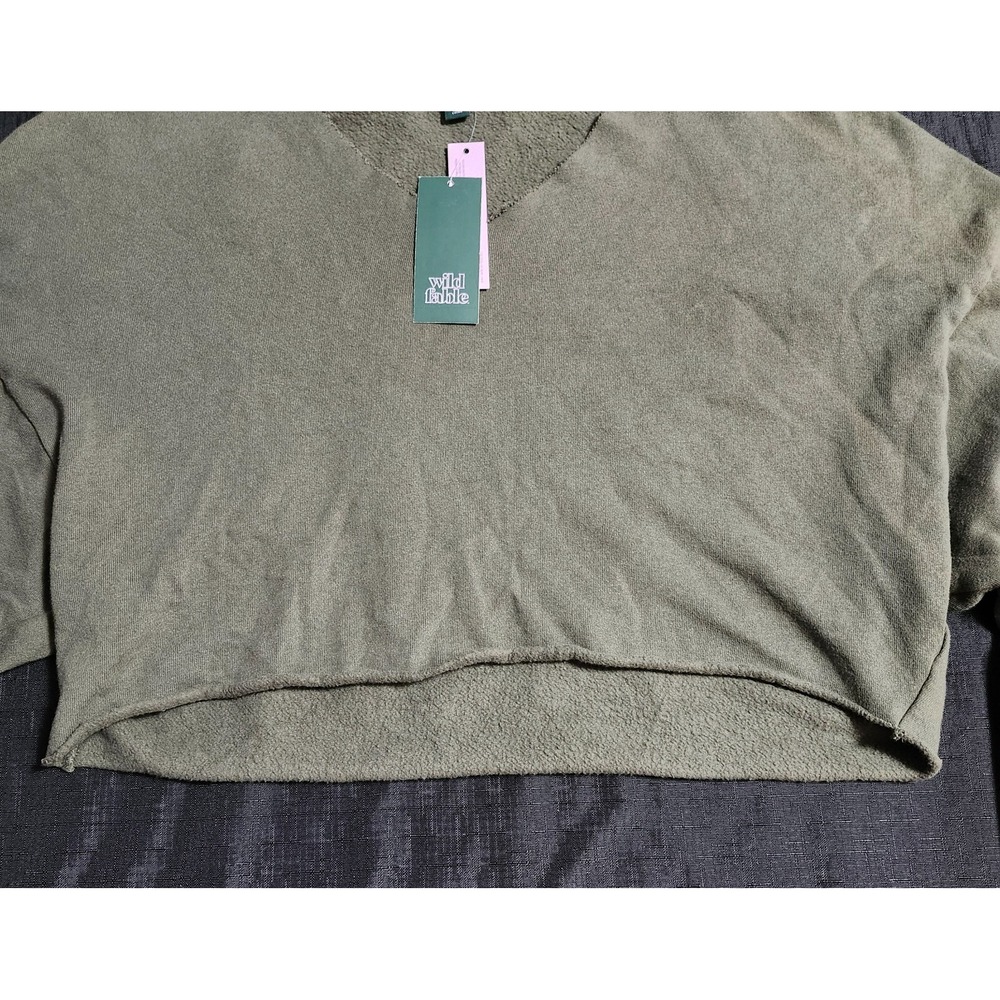 NWT Wild Fable Olive Green "cut" Cropped Sweatshirt Size M - Picture 4 of 16